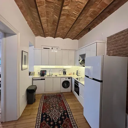 Comfortable And Peaceful For Family In Beyoglu